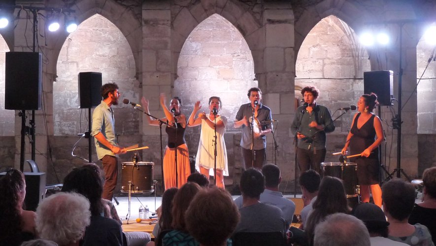 Les six choristes du groupe occitan San Salvador  ont enflammé le public par leur talent.