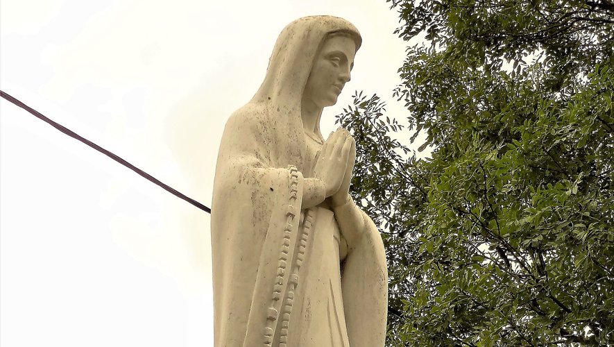 Découverte : à Is, la Vierge de Lourdes veille depuis plus de soixante ans