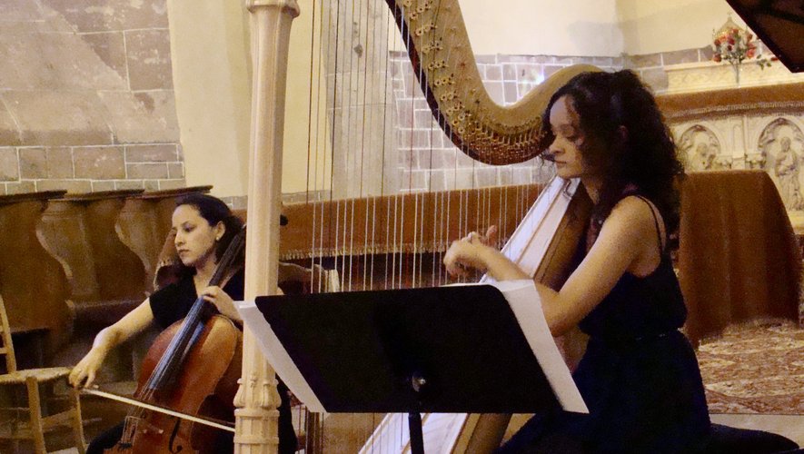 Duo avec Alice Emery à la harpe  et Sol Molina au violoncelle.