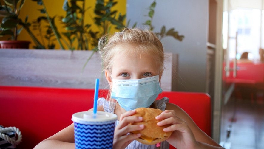 Alimentation des enfants : la pandémie fait la part belle à la restauration rapide