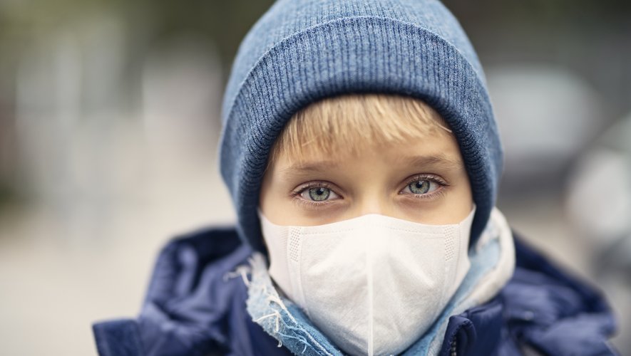 En France, plus de trois enfants sur quatre respirent un air pollué.
