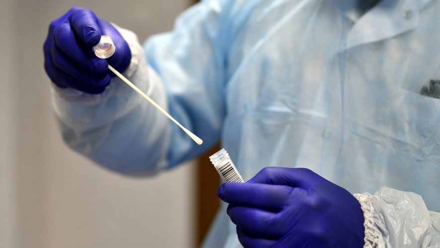 Les tests restent gratuits pour les 50 millions de Français ayant complété leur schéma vaccinal, les porteurs d’une ordonnance et les mineurs.