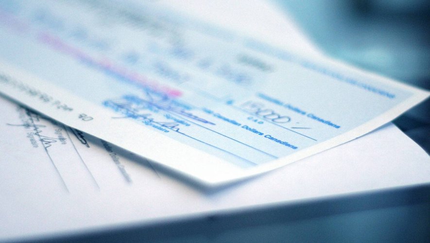 La prime est versée entre le 1er juin 2021 et le 31 mars 2022.