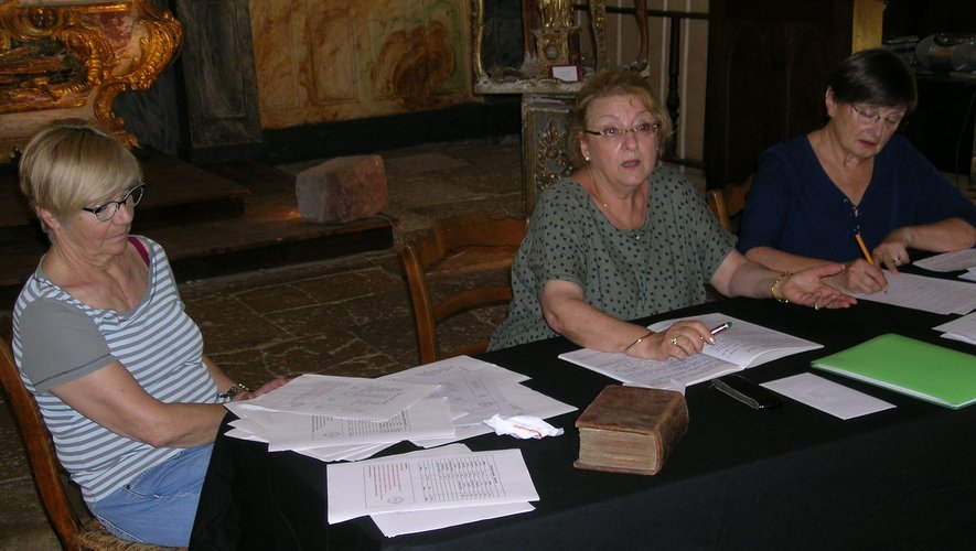 Agnès Lombard, Claude Rodes et Marie-Madeleine Angles forment le bureauavec Bruno Fort.
