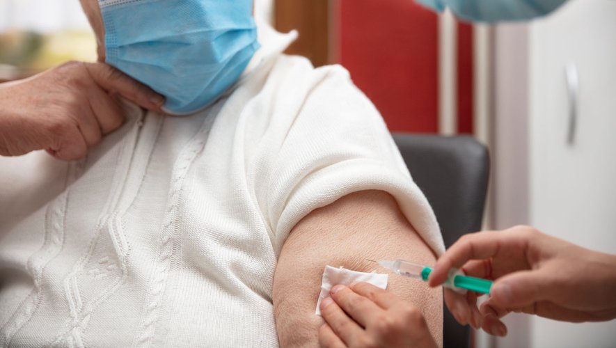 
			Grippe et Sars-CoV-2 : la campagne vaccinale avancée de 4 jours
		