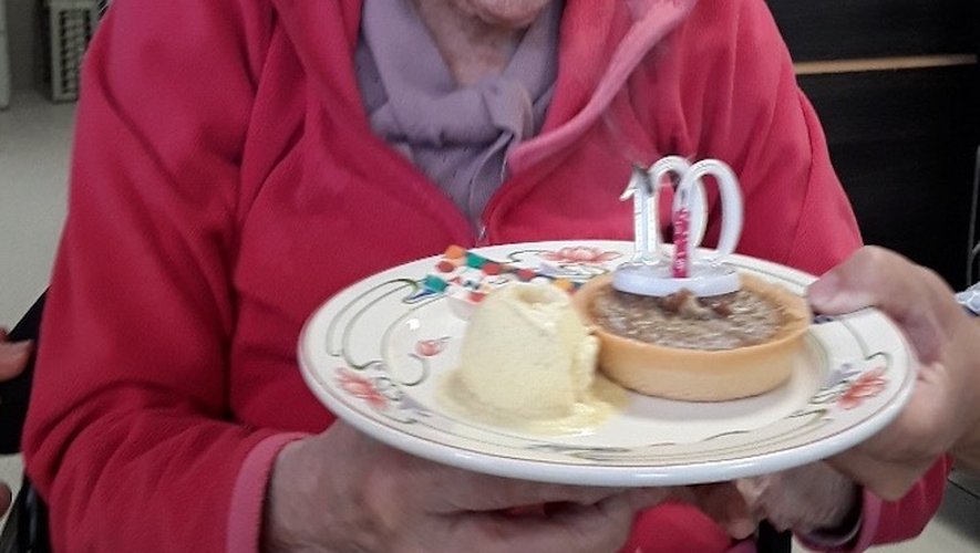 Denise Truel A Fete Ses 100 Ans Centrepresseaveyron Fr Denise Truel A Fete Ses 100 Ans Centrepresseaveyron Fr