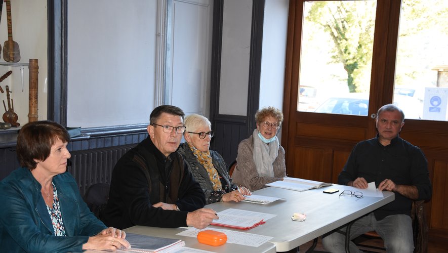 Jean-Luc Pommier va continuer à conduire les destinéesdu groupe folkloriquede la Cabrettedu  Haut-Rouergue