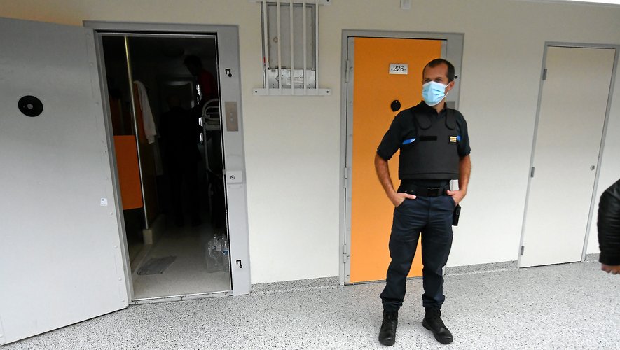 La prison de Druelle a ouvert en 2013. Elle accueille actuellement 140 détenus.