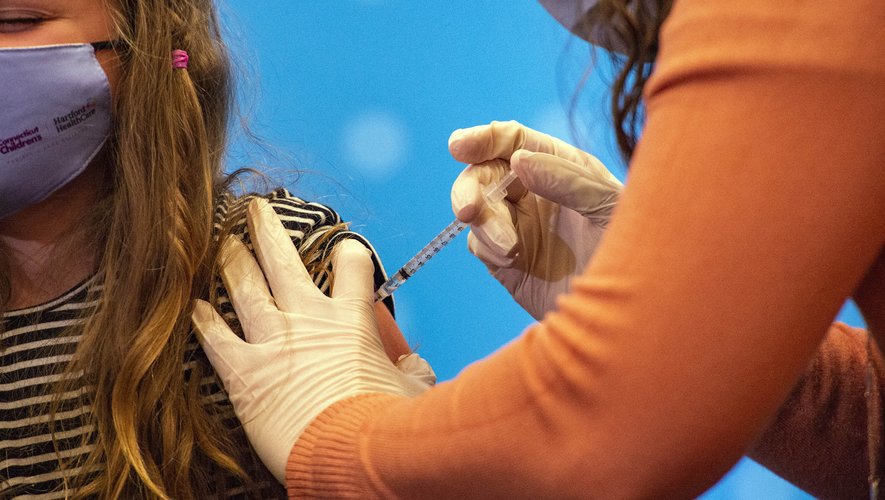Les injections de vaccin contre le Covid-19 aux enfants de 5 à 11 ans ont commencé mardi soir aux Etats-Unis.