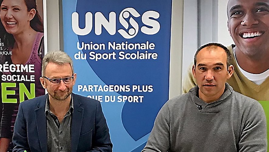 MM. Sopena (UNSS) et Ginisty (MGEN) ont signé une convention triennale.