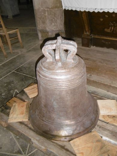 Partie depuis quelques mois pour une restauration, la cloche est rentrée au village un vendredi de septembre, en fin d’après-midi. Les habitants d'Annat étaient présents pour l'accueillir.