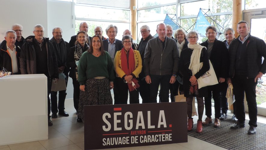 Les élus de la CC Aveyron Bas Ségala Viaur et Pays Ségali Communauté lors du lancement officiel de la marque.