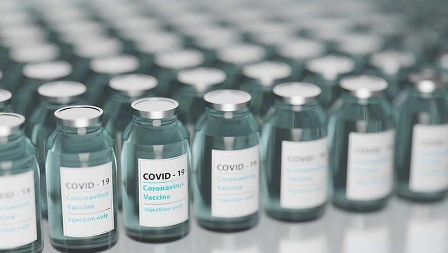 Malgré les recommandations scientifiques, la France n’a toujours pas opté pour la vaccination obligatoire contre le Covid-19, même si elle en prend doucement la direction.