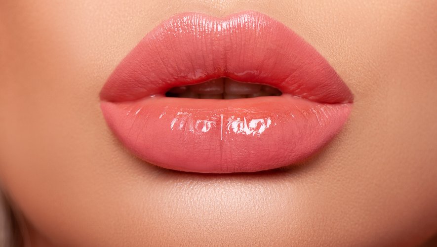 Le 'lip blushing', la nouvelle tendance beauté qui fait de nombreux adeptes dans le monde.