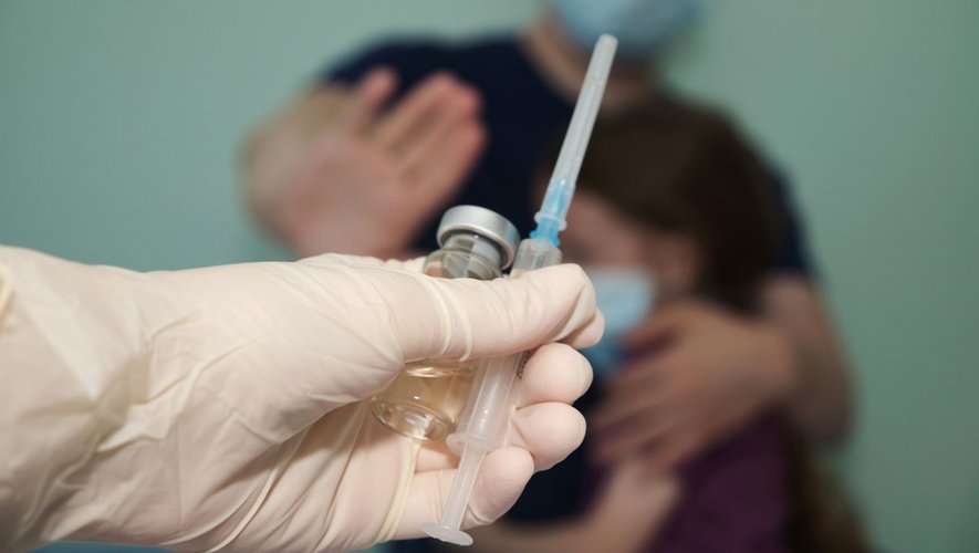 Alors que la vaccination s’est ouverte aux enfants âgés de 5 à 11 ans, nombreux sont les parents réfractaires à faire immuniser leur petit.