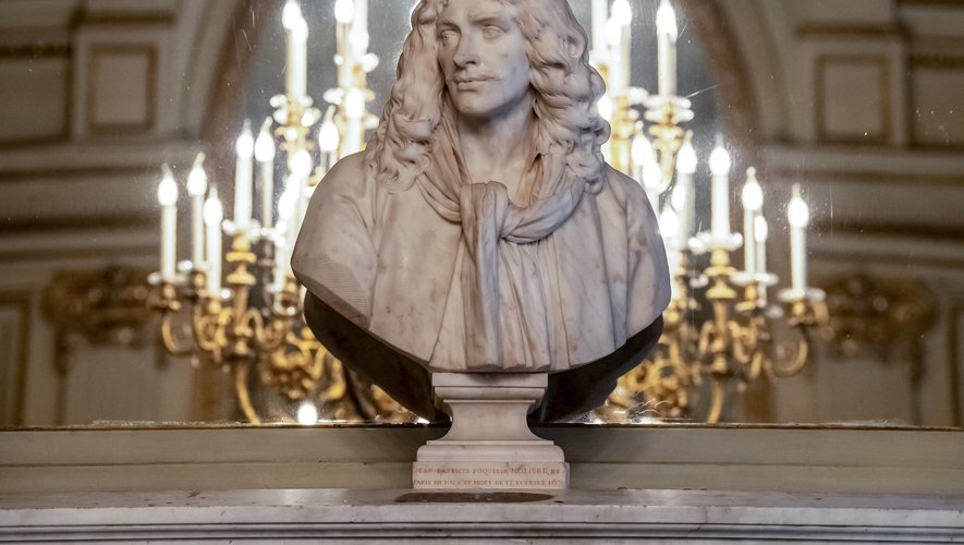 Bourgeois bien né devenu dramaturge favori de Louis XIV, Molière n'a laissé aucune trace personnelle.