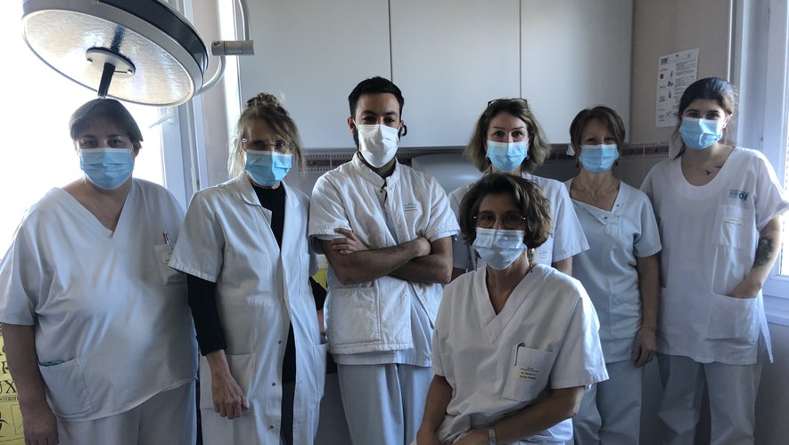 Une partie de l’équipe de la maternité de l’hôpital de Villefranche dont sa responsable, Emmanuelle Pietri (3e en partant de la droite).