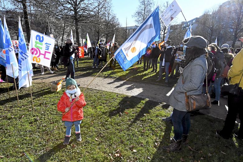 Les enseignants se sont rassemblés à partir de 13h30 à Rodez.