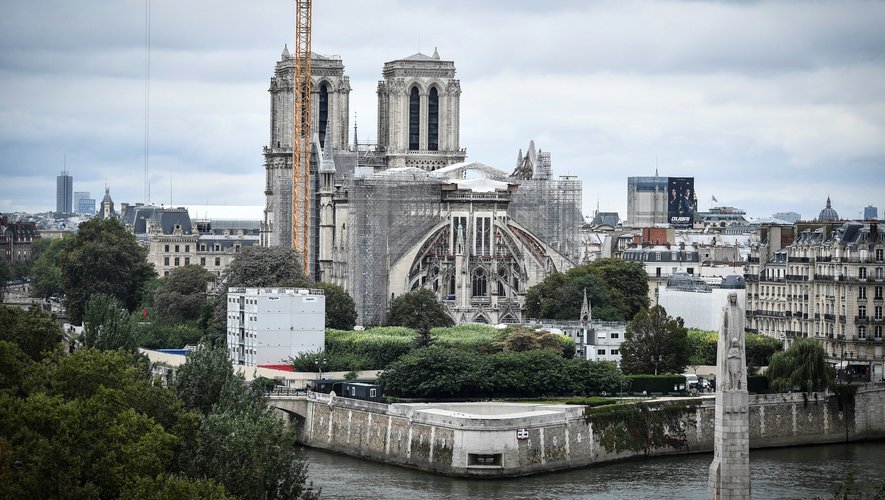 L'incendie de Notre-Dame de Paris s'est déroulé le 15 avril 2019.
