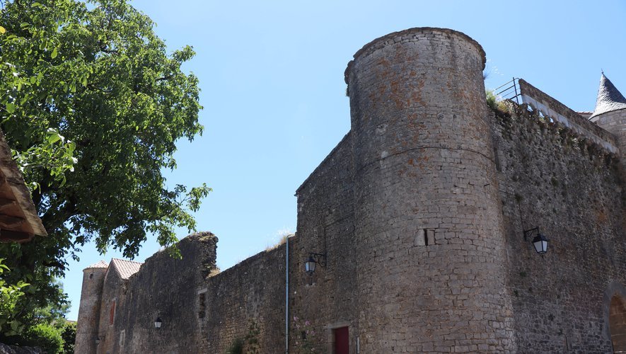 Le fort cistercien de Saint-Jean-d'Alcas.