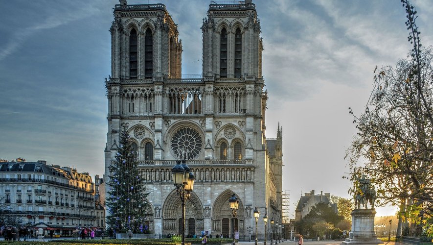 L'exposition Notre Dame de Paris permet de plonger dans son histoire depuis l'origine à nos jours. 