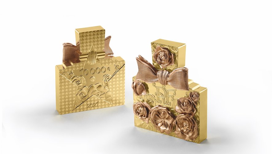 Miss Dior prend pour la première fois la forme d'une monnaie unique de 2 kilos en or qui sera vendue aux enchères en mars.