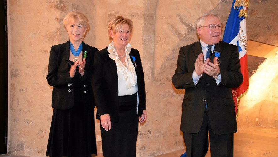 Colette Cambournac, au centre, avec Nicole Barbin, présidente de Femmes leaders mondiales, et Claude Seillier.