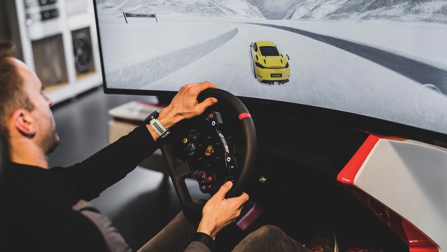 A travers Virtual Roads, Porsche propose de reproduire dans des jeux vidéo des routes et des itinéraires bien réels.
