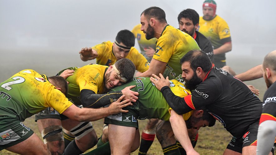 Lors de leur dernier match, face à Millau, les rugbymen du Lévézou étaient dans le brouillard.