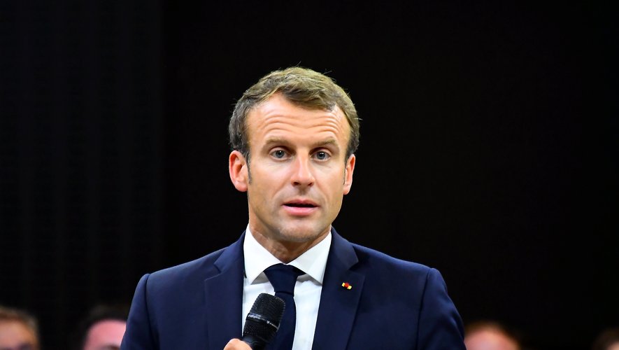 Emmanuel Macron officiellement candidat.