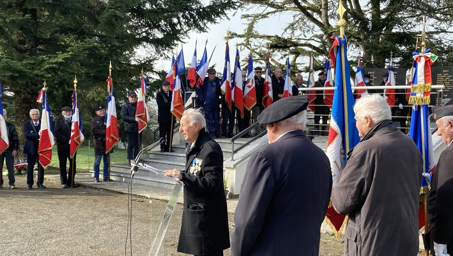 Le président de la Fnaca de l'Aveyron, Maurice Barthélémy a ouvert la cérémonie de commémoration. 