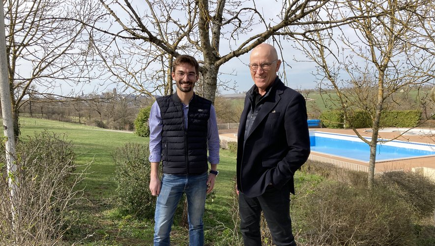Yves Verdié vient d'embaucher Victor Gineste (à gauche) pour diriger le site de Combelles, à l'année. 