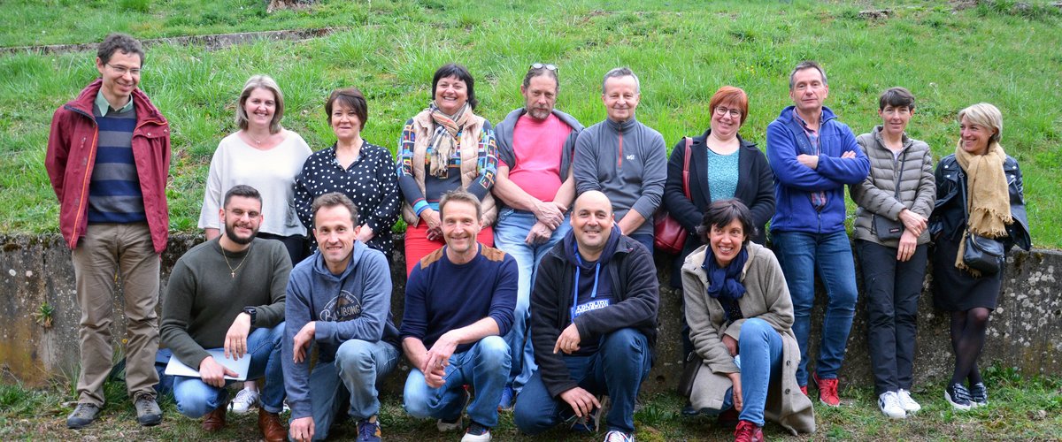 Marcillac Vallon. Le cercle des nageurs