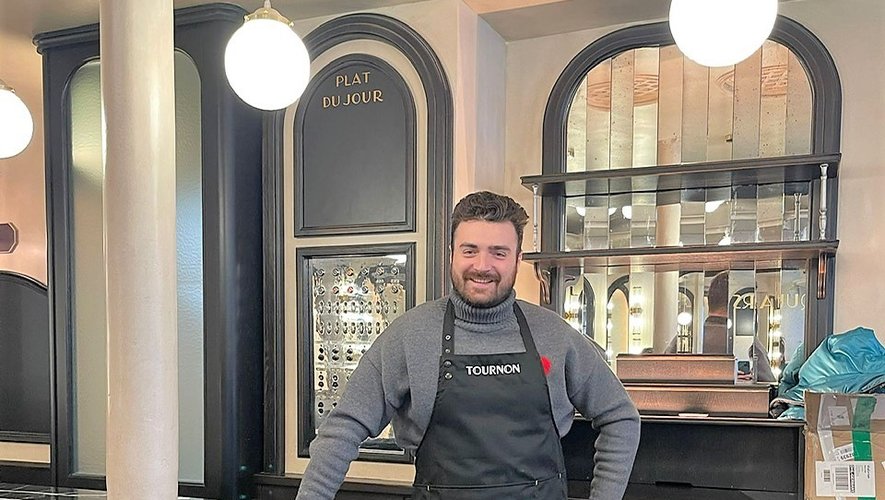 Troisième génération de restaurateurs, Adrien perpétue avec le Tournon, – "brasserie chic" – l’héritage familial.@AF