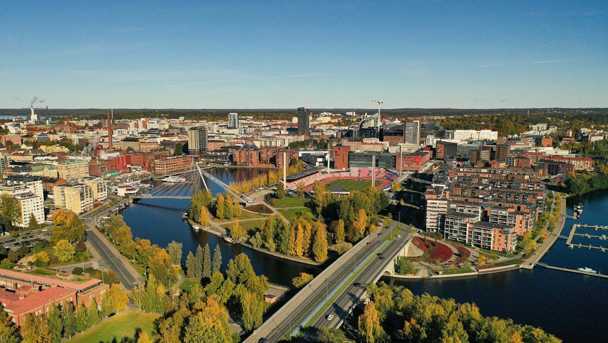 Tampere (Finlande) lance un calculateur d'empreinte carbone lié à la mobilité dans son application mobile.