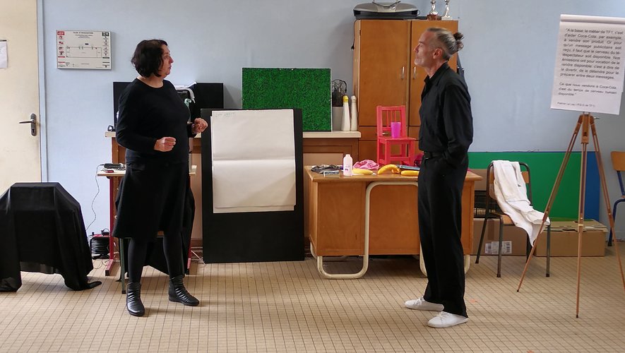 Un spectacle pour réfléchirau pouvoir des mots.