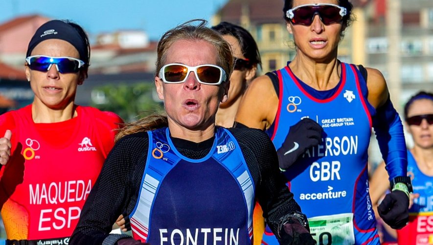 Erna Fontein a terminé la quatrième place du championnat du monde de duathlon et de triathlon 2021 à Avilés (Espagne) dans la catégorie  master 2.