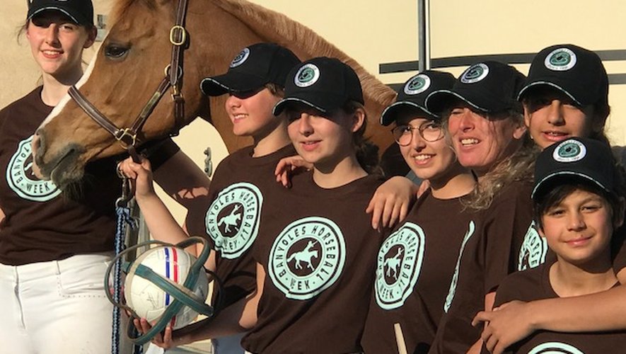 L’équipe de horse-balldu centre équestre du Badoura fini troisième lors d’une compétition en Espagne.