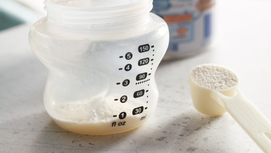 Aux Etats-Unis, les pédiatres déconseillent fortement de remplacer le lait infantile par une recette maison.
