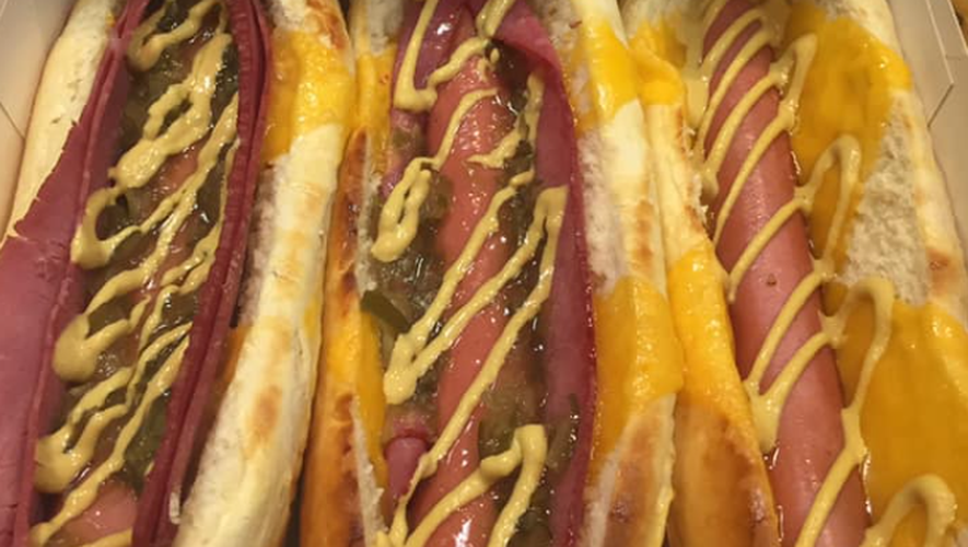 De la moutarde dans les hot-dogs comme ceux de Moustache à Rodez, bientôt un plaisir rare ?