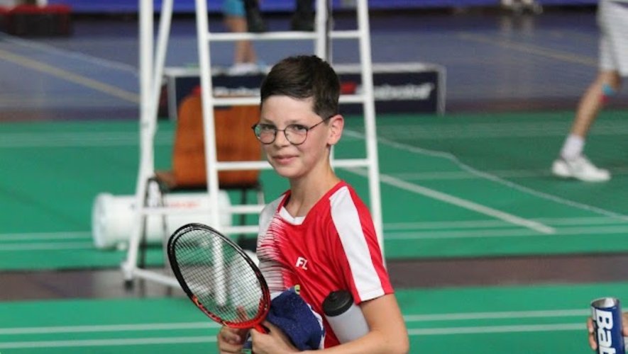 Noa en championnat de France Jeunes de badminton.
