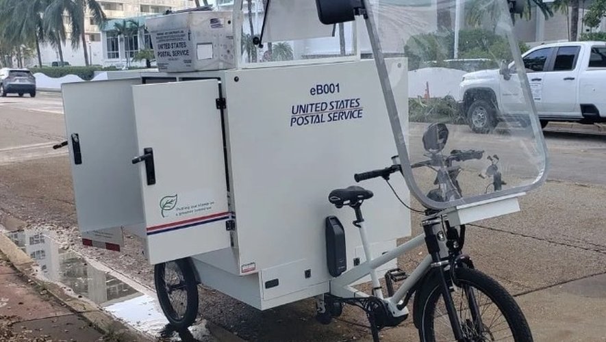 USPS expérimente la livraison de courrier et de colis via ce tricycle cargo électrique.
