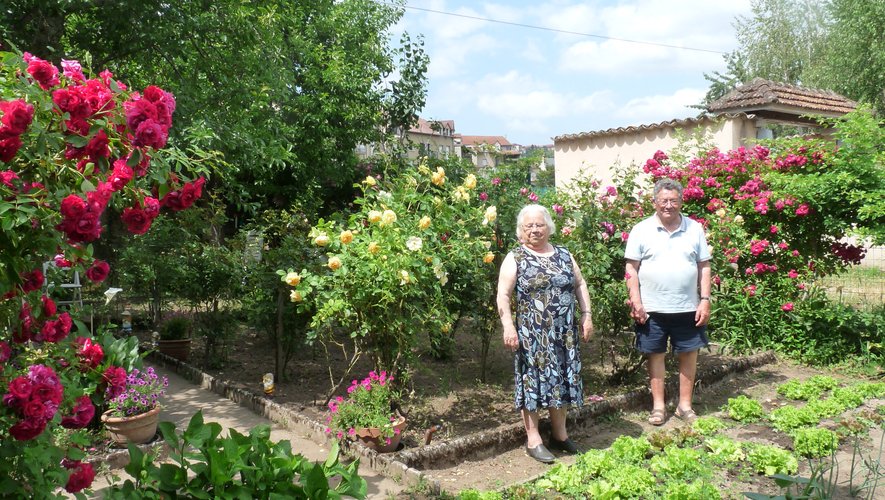 Dans le jardin parfumé de Marie-Emilie et Roger Ioncencio.©FEG