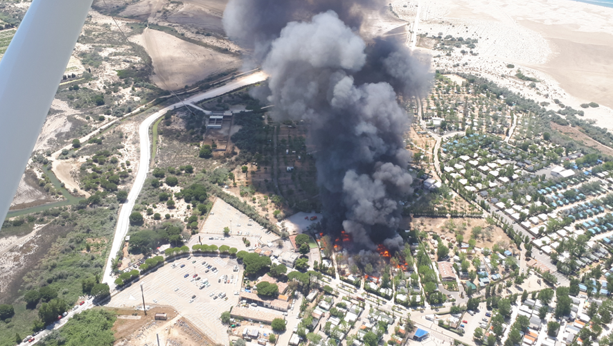 Les images aériennes de l'incendie, partagées par les sapeurs-pompiers du Gard.