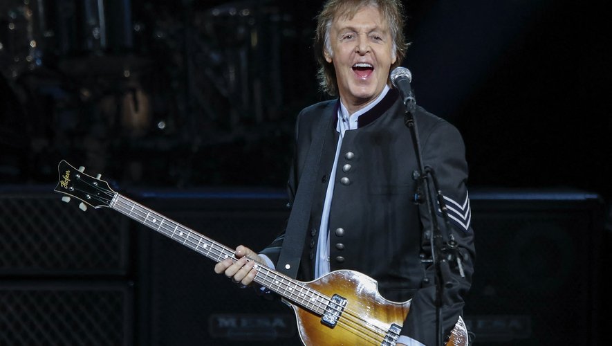 Paul McCartney souffle ses 80 bougies samedi, une semaine avant de se produire à Glastonbury.