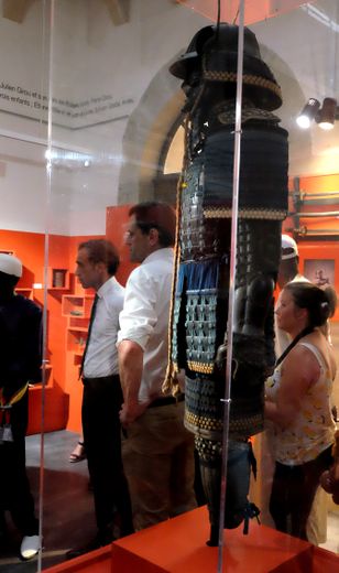 L'armure du Samouraï, objet à l'origine de l'exposition, est la première pièce que vous découvrirez à l'occasion de votre visite.