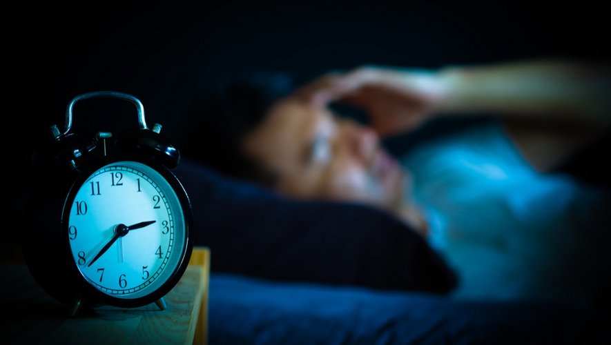 Pourquoi le manque de sommeil fait-il grossir ?