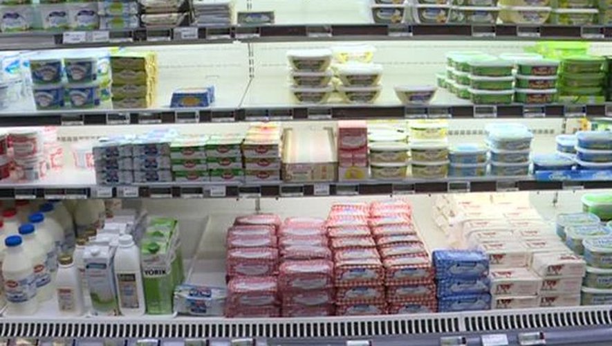 Pour l'heure, pas d'inquiétudes. Les rayons des supermarchés restent remplis de la précieuse matière grasse, mais la fédération des producteurs de lait le sait, il y aura tôt ou tard des problèmes d'approvisionnement.