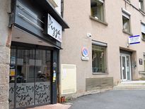 Les faits se sont passés à deux pas du commissariat de Rodez.