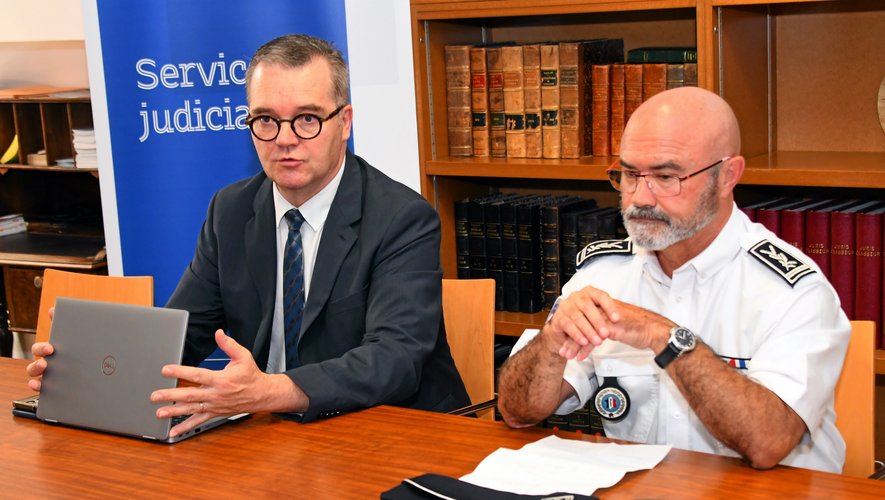 Le procureur de la république Olivier Naboulet et le commissaire divisionnaire Loïc Jézéquel, ce mercredi après-midi. 